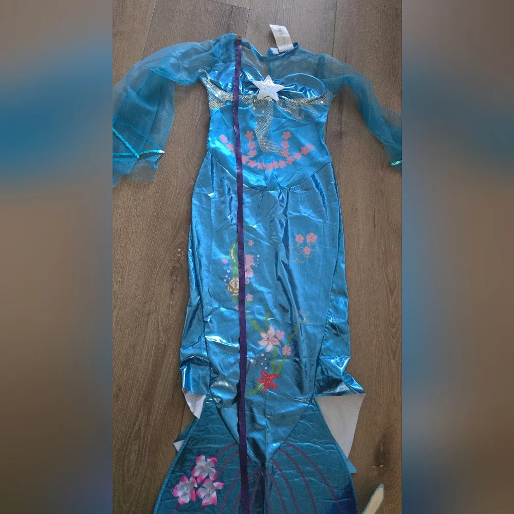 Girl's Magical Mermaid Costume Size Medium Halloween Dress Up - Picture 13 of 14